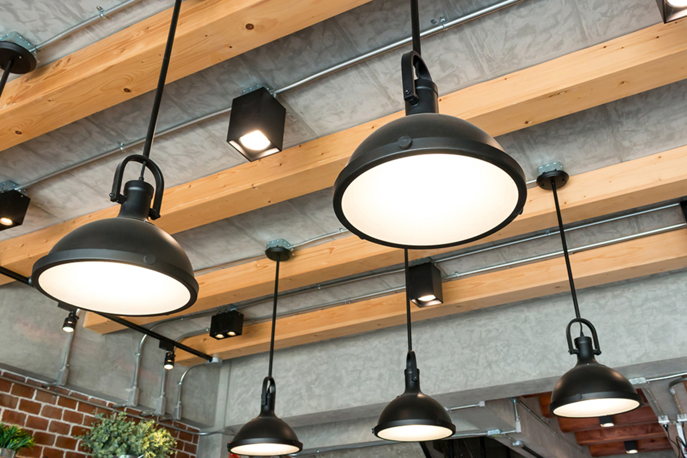 Beleuchtung / Sicherheitsbeleuchtung bei FITOUT CONCEPT GmbH Innenausbau in Landsberg am Lech